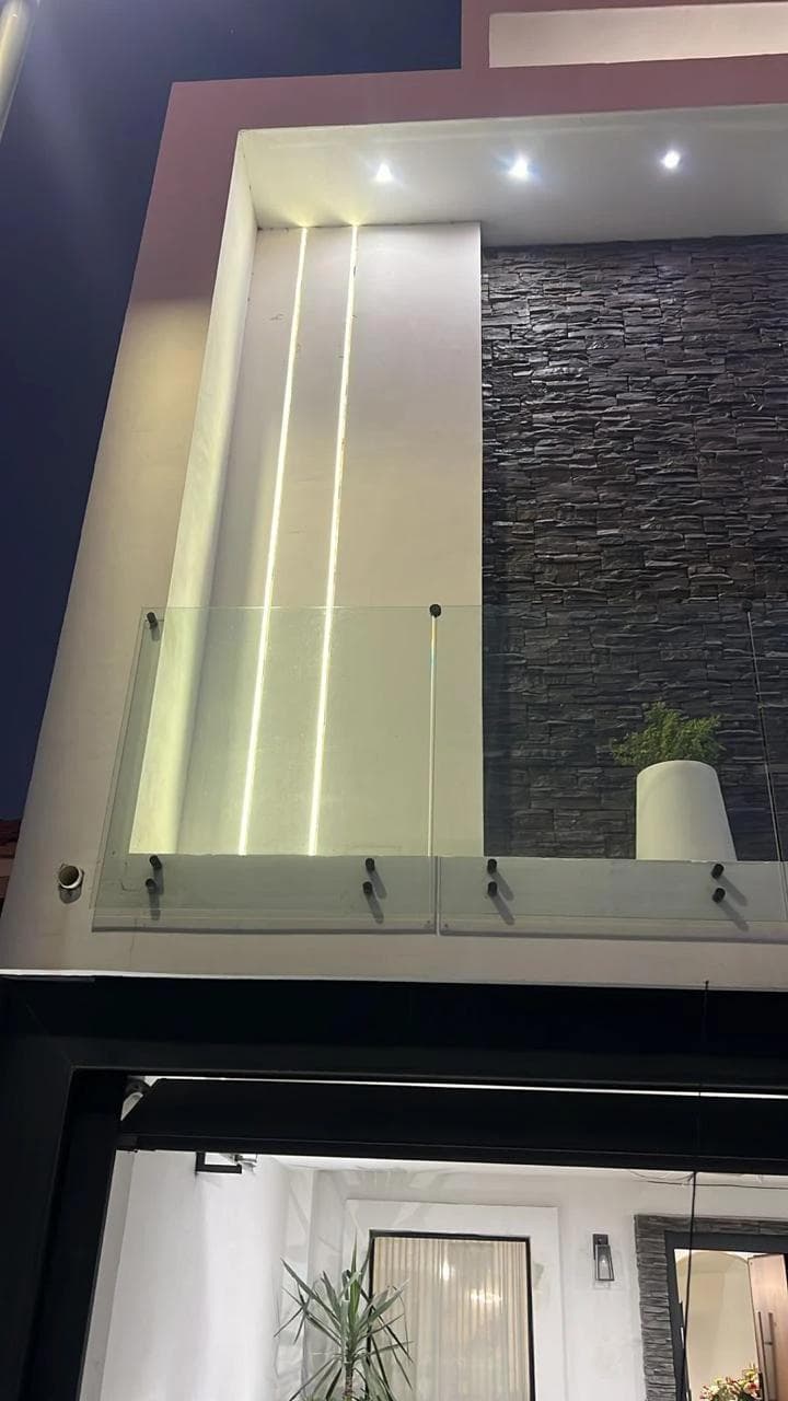 Fachada con LED